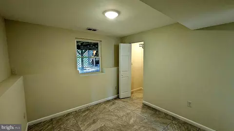 Bedroom - 2929 Ashdown Forest Dr, Herndon, VA 20171 photo 3 of 3