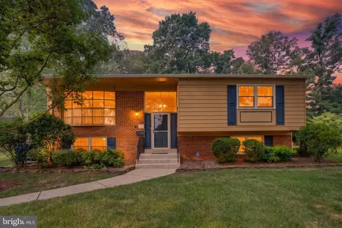 6104 Rivanna Dr, Springfield, VA 22150 photo 2