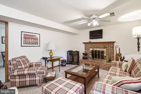 6104 Rivanna Dr, Springfield, VA 22150 photo 6