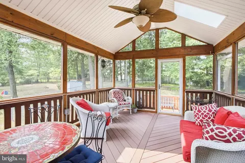 6104 Rivanna Dr, Springfield, VA 22150 photo 36