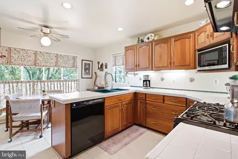 6104 Rivanna Dr, Springfield, VA 22150 photo 28