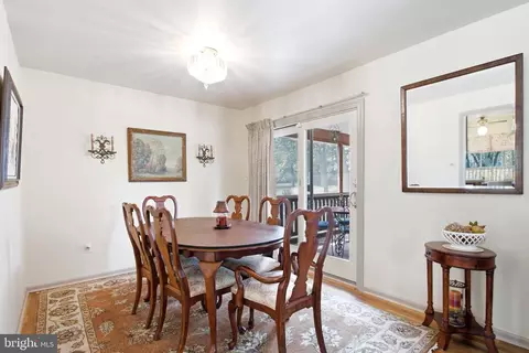 6104 Rivanna Dr, Springfield, VA 22150 photo 26