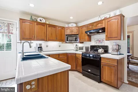 6104 Rivanna Dr, Springfield, VA 22150 photo 29
