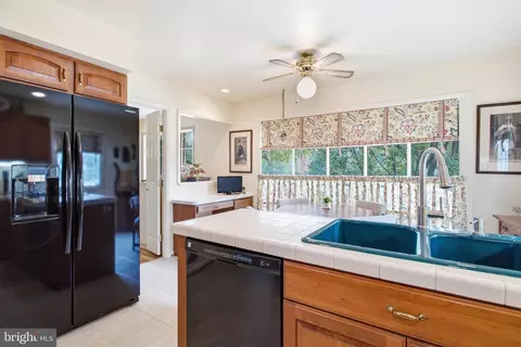 6104 Rivanna Dr, Springfield, VA 22150 photo 32
