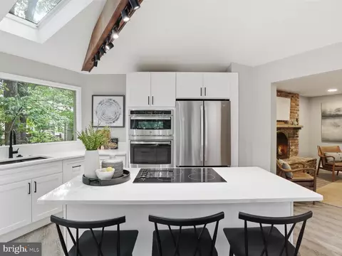 Kitchen - 8061 Athena St, Springfield, VA 22153 photo 3 of 4