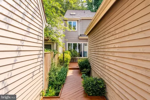 11565 Brass Lantern Ct, Reston, VA 20194 photo 57