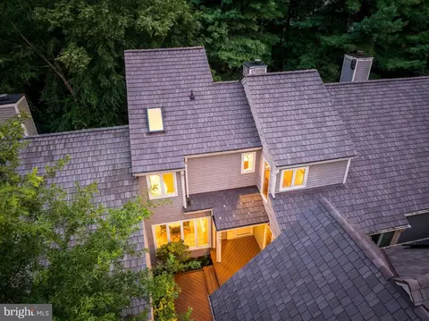 11565 Brass Lantern Ct, Reston, VA 20194 photo 3
