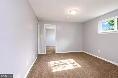 Bedroom - 5712 Ash Dr, Springfield, VA 22150 photo 8 of 8