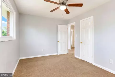 Bedroom - 5712 Ash Dr, Springfield, VA 22150 photo 4 of 8