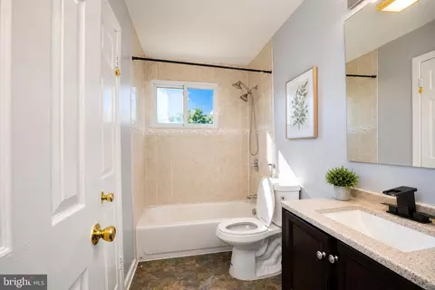 Bath - 5712 Ash Dr, Springfield, VA 22150 photo 1 of 2