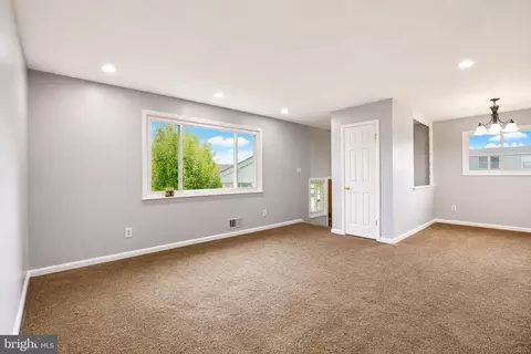 Living - 5712 Ash Dr, Springfield, VA 22150 photo 2 of 5
