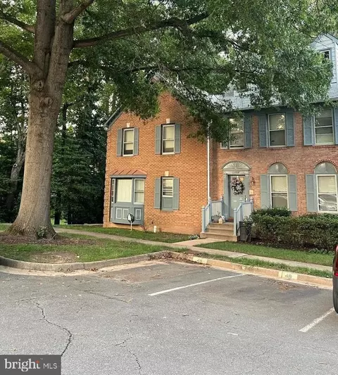 12510 Sweet Leaf Ter, Fairfax, VA 22033