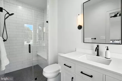Bath - 1200 Jossie Ln, Mclean, VA 22102 photo 5 of 6