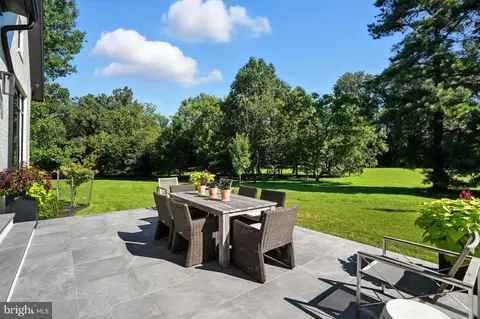 Exterior - 1200 Jossie Ln, Mclean, VA 22102 photo 6 of 6