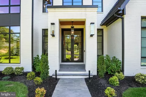 Exterior - 1200 Jossie Ln, Mclean, VA 22102 photo 2 of 6
