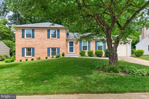 4508 Fidelity Ct, Annandale, VA 22003