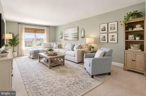 2465 Windbreak Dr, Alexandria, VA 22306