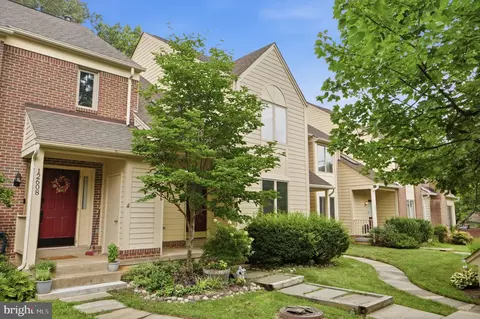 12606 Victoria Station Ct, Fairfax, VA 22033