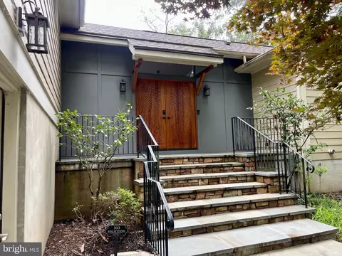3725 Linda Ln, Annandale, VA 22003