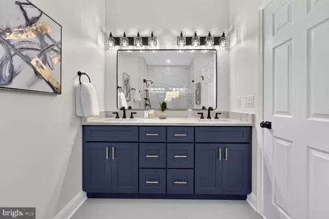 Bath - 7304 Dickenson St, Springfield, VA 22150 photo 1 of 7