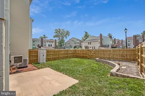 Exterior - 4151 Hamlin Ct, Chantilly, VA 20151 photo 2 of 7