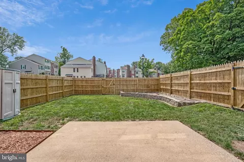 Exterior - 4151 Hamlin Ct, Chantilly, VA 20151 photo 4 of 7