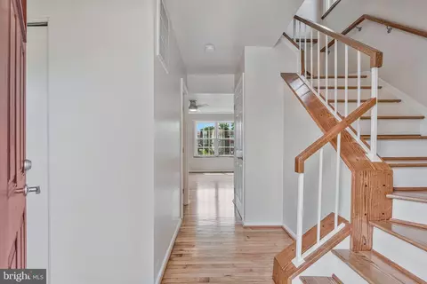 Entry Way - 4151 Hamlin Ct, Chantilly, VA 20151 photo 1 of 5