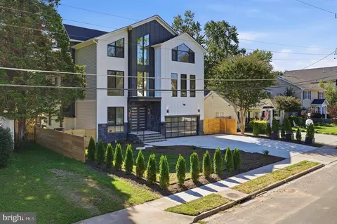 6931 Oak Ridge Rd, Falls Church, VA 22042