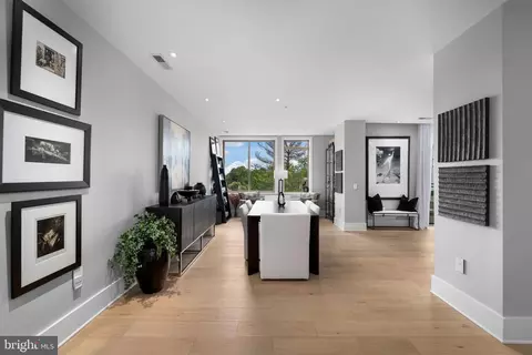 Dining - 1450 Emerson Ave #317, Mclean, VA 22101 photo 2 of 2