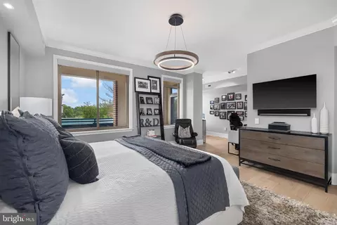 Bedroom - 1450 Emerson Ave #317, Mclean, VA 22101 photo 3 of 4