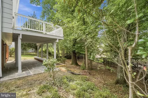 Exterior - 6922 Sydenstricker Rd, Springfield, VA 22152 photo 11 of 13