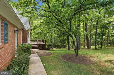 Exterior - 10811 Midsummer Dr, Reston, VA 20191 photo 4 of 6