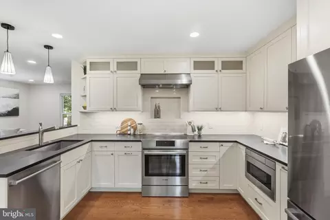 Kitchen - 10811 Midsummer Dr, Reston, VA 20191 photo 2 of 2
