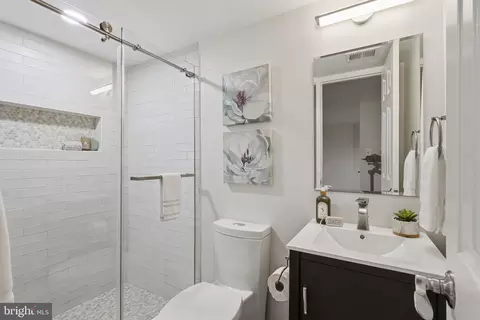 Bath - 10811 Midsummer Dr, Reston, VA 20191 photo 4 of 4