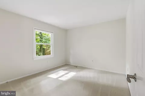 Bedroom - 10811 Midsummer Dr, Reston, VA 20191 photo 4 of 5