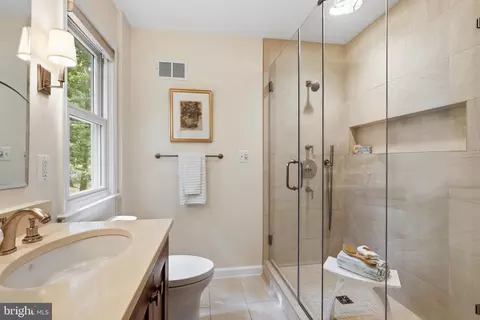 Bath - 10811 Midsummer Dr, Reston, VA 20191 photo 2 of 4