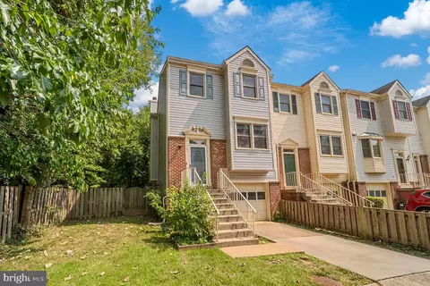 3701 Roxbury Ln, Alexandria, VA 22309
