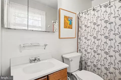 Bath - 7907 Slidell Ln, Springfield, VA 22151 photo 2 of 3