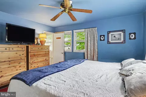 Bedroom - 7907 Slidell Ln, Springfield, VA 22151 photo 3 of 3