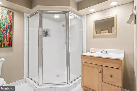 Bath - 7907 Slidell Ln, Springfield, VA 22151 photo 3 of 3
