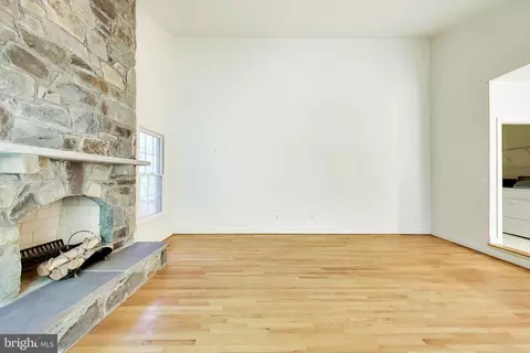 Living - 6228 Garden Rd, Springfield, VA 22152 photo 6 of 6