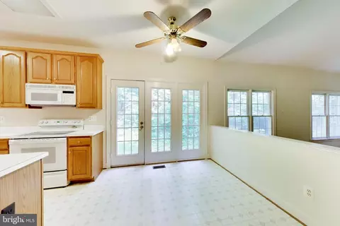 Entry Way - 6228 Garden Rd, Springfield, VA 22152 photo 3 of 4