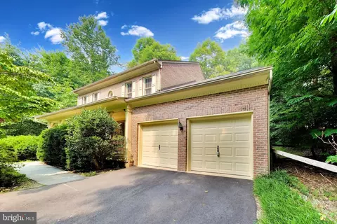 Exterior - 6228 Garden Rd, Springfield, VA 22152 photo 2 of 7