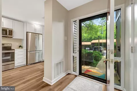 11640 Ivystone Ct #2A2, Reston, VA 20191 photo 3