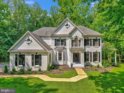10588 Canterberry Rd, Fairfax Station, VA 22039