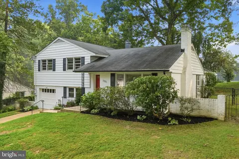 Exterior - 7526 June St, Springfield, VA 22150 photo 3 of 9