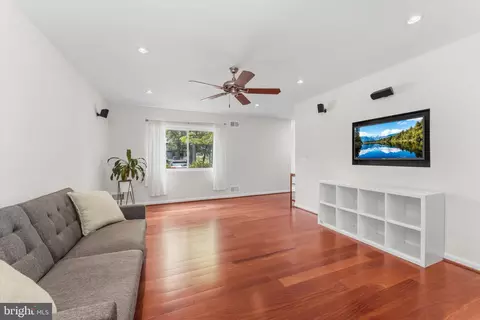 Living - 2235 Wheelwright Ct, Reston, VA 20191 photo 3 of 3