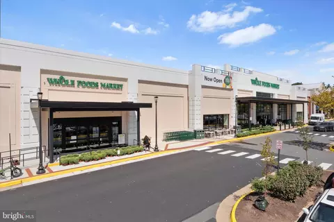 Exterior - 2235 Wheelwright Ct, Reston, VA 20191 photo 6 of 8