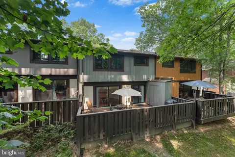 Exterior - 2235 Wheelwright Ct, Reston, VA 20191 photo 3 of 8