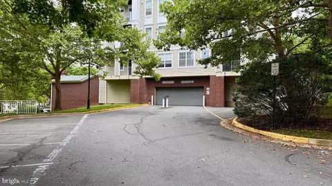 Exterior - 1641 International Dr #TH-24, Mclean, VA 22102 photo 2 of 5